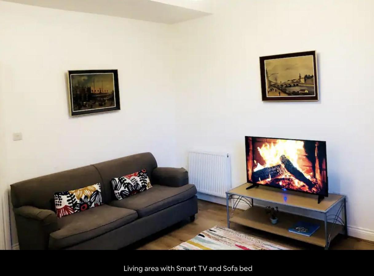 Apartment Lovely Flat In London